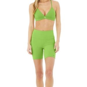 Alo Green Apple 7” High Waisted Biker Shorts